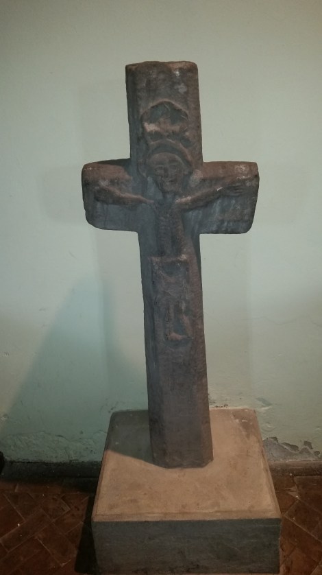 cwmyoy cross 2