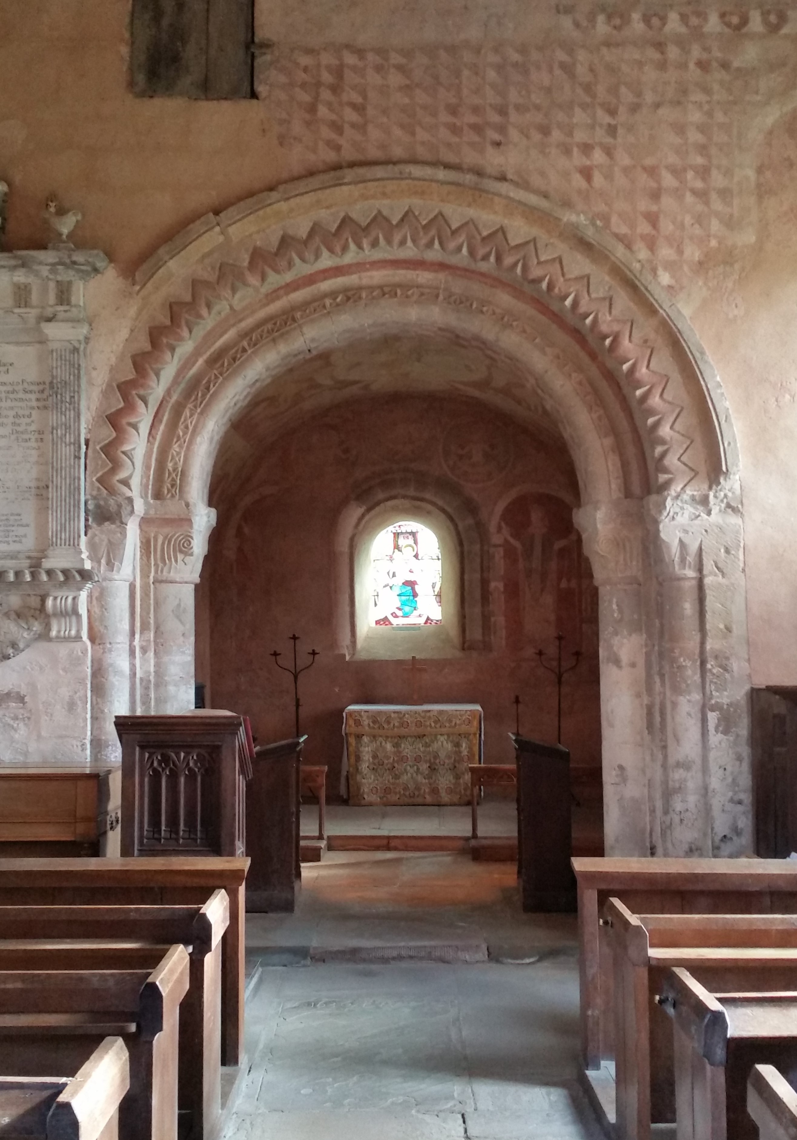 kempley-7-oct-2016-looking-up-the-nave